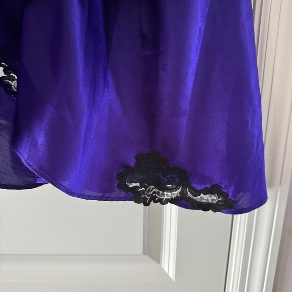 Vintage 1980s Victoria’s Secret Gold Label Purple Satin Slip Size small - Picture 4 of 9